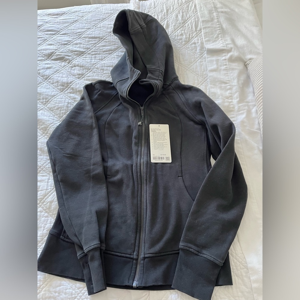 EUC lululemon scuba hoodie size 10